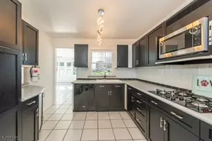 27 Viewpoint Rd, Wayne, NJ 07470 - Photo 11