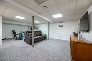 675 Raritan Rd, Clark Township, NJ 07066 - Photo 27