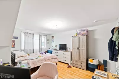 154 Orchard St, Elmwood Park, NJ 07407 - Photo 15