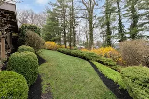 26 Crest Dr, Berkeley Heights Township, NJ 07974 - Photo 31