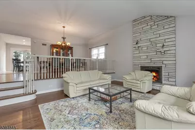 26 Crest Dr, Berkeley Heights Township, NJ 07974 - Photo 5