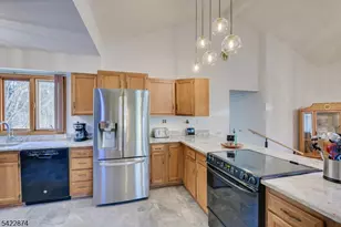 16 Sky Top Rd, Lebanon Township, NJ 07853 - Photo 17