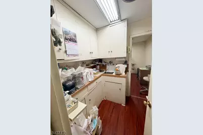 530 Bloomfield Ave, Verona, NJ 07044 - Photo 11