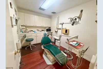 530 Bloomfield Ave, Verona, NJ 07044 - Photo 13