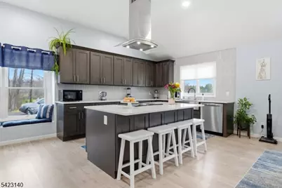 17 Fairmount Rd W, Tewksbury Township, NJ 07830 - Photo 7