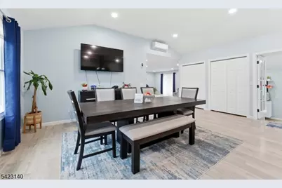 17 Fairmount Rd W, Tewksbury Township, NJ 07830 - Photo 13