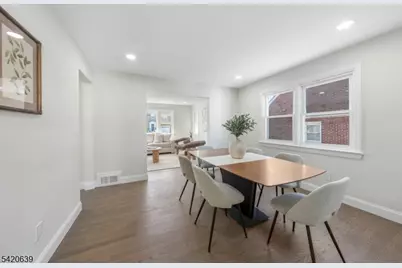 1905 Oakwood Pkwy, Union Township, NJ 07083 - Photo 7