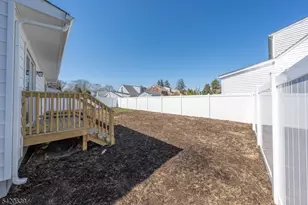 1905 Oakwood Pkwy, Union Township, NJ 07083 - Photo 25