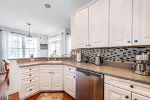 168 Levinberg Ln, Wayne Twp., NJ 07470 - Photo 11