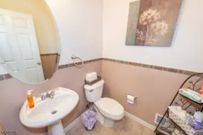 168 Levinberg Ln, Wayne Twp., NJ 07470 - Photo 11