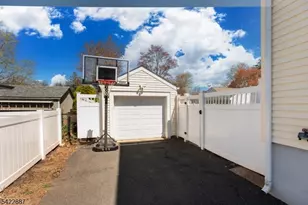 22 Andrew St, Green Brook Township, NJ 08812 - Photo 25