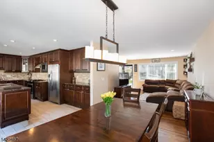 22 Andrew St, Green Brook Township, NJ 08812 - Photo 5