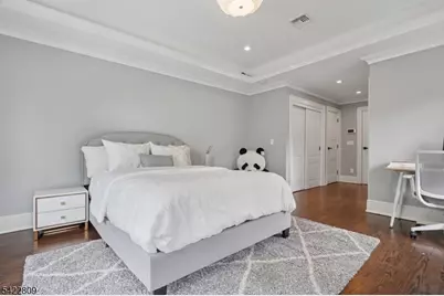 290 Long Hill Dr, Millburn, NJ 07078 - Photo 15