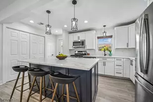 126 Greenbrook Rd, Green Brook Township, NJ 08812 - Photo 15