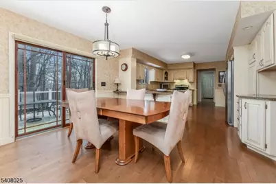 6 Bluebird Ct, Raritan Township, NJ 08822 - Photo 5