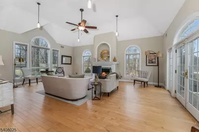 6 Bluebird Ct, Raritan Township, NJ 08822 - Photo 11