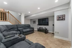 6 Bluebird Ct, Raritan Township, NJ 08822 - Photo 33