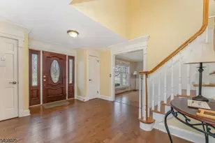 6 Bluebird Ct, Raritan Township, NJ 08822 - Photo 3