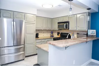 332 Greenbriar-Unit #8, Union Township, NJ 07083 - Photo 11