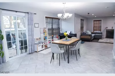 332 Greenbriar-Unit #8, Union Township, NJ 07083 - Photo 5