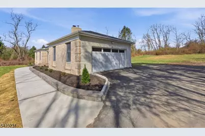 193 Bryans Rd, Washington Township, NJ 08827 - Photo 5