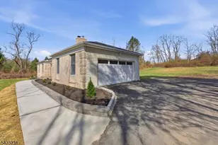 193 Bryans Rd, Washington Township, NJ 08827 - Photo 5