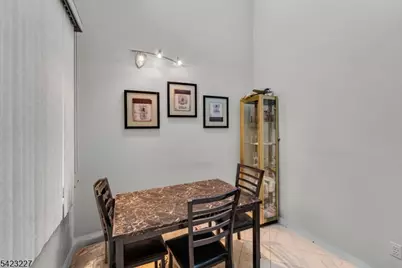 8C Cove Ln, North Bergen Twp., NJ 07047 - Photo 7