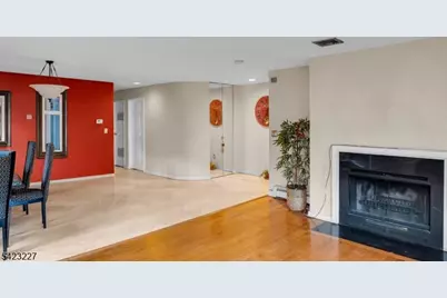 8C Cove Ln, North Bergen Twp., NJ 07047 - Photo 5