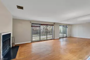 8C Cove Ln, North Bergen Twp., NJ 07047 - Photo 3