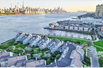 8C Cove Ln, North Bergen Twp., NJ 07047 - Photo 31