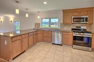 360-1 Burnt Mill Rd, Branchburg Township, NJ 08876 - Photo 5