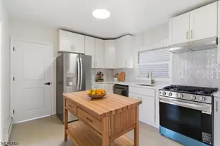 56 Holmes St, Belleville, NJ 07109 - Photo 3