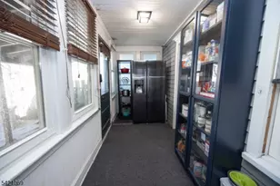 82 Evelyn Ave, Phillipsburg, NJ 08865 - Photo 17