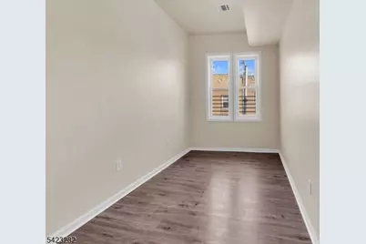 31A Martin Luther King Jr Dr #2, Jersey City, NJ 07305 - Photo 11