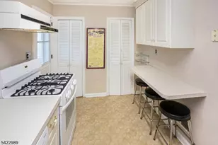 31 Burlington Rd, Clifton, NJ 07012 - Photo 11