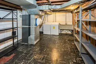 31 Burlington Rd, Clifton, NJ 07012 - Photo 21