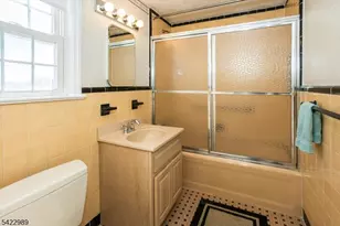 31 Burlington Rd, Clifton, NJ 07012 - Photo 19