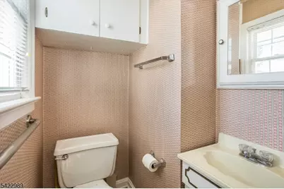 31 Burlington Rd, Clifton, NJ 07012 - Photo 13