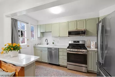 15 A Parkway Village, Cranford Township, NJ 07016 - Photo 7