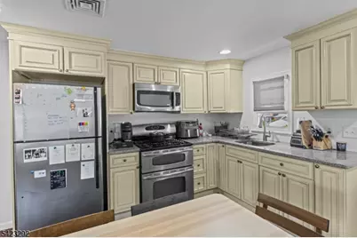 190 Stevens Ave, Cedar Grove, NJ 07009 - Photo 39