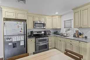 190 Stevens Ave, Cedar Grove, NJ 07009 - Photo 39