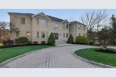 156 Washington Dr, Watchung, NJ 07069 - Photo 1