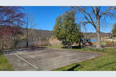 7 Shadowy Ln, West Milford, NJ 07480 - Photo 33