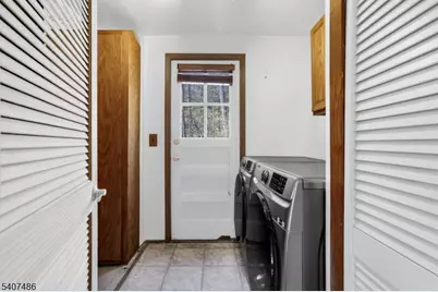 7 Shadowy Ln, West Milford, NJ 07480 - Photo 9