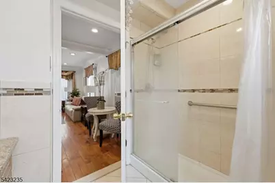 35 Bedford St, East Orange, NJ 07018 - Photo 15