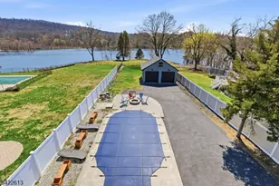 1074 Colfax Ave, Pompton Lakes, NJ 07442 - Photo 33