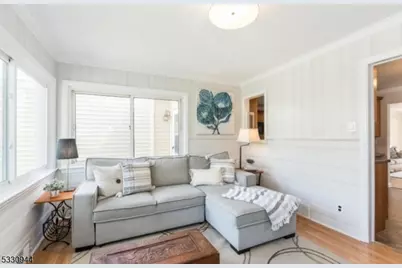 7 Evergreen Ter, Millburn, NJ 07041 - Photo 9