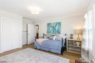 7 Evergreen Terrace, Millburn, NJ 07041 - Photo 17