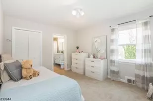 7 Evergreen Terrace, Millburn, NJ 07041 - Photo 19