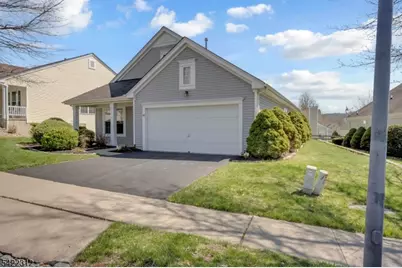 87 Kensington Cir, White Township, NJ 07823 - Photo 3